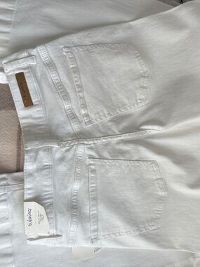 B. Young White denim size 25